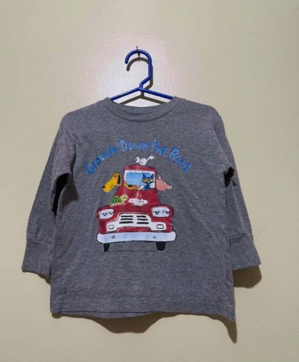 Rabbit Skins Pete the Cat Groovin Down the Road Long Sleeve Shirt Size 3T